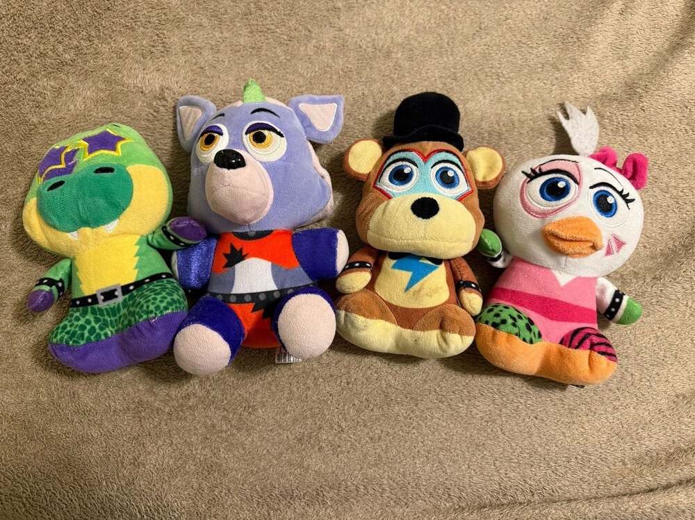 Five Nights at Freddy FNAF Security Breach Plush Set of 4 Toys 7” New